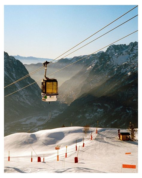 Alp d’Huez, FR | jan 2022  📷 Olympus MJU 🎞️ Kodak gold200 #madewithkodak #35mm #gold200 #olympusmju | Instagram Film Camera Photography, Travel Film, Foggy Mountains, Kodak Gold, Film Photography 35mm, Shoot Film, Contemporary Photography, Draw On Photos, Aesthetic Images