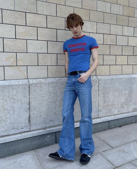 Men’s Flared Pants Outfit, 80s Mens Summer Fashion, 80s Aesthetic Fashion Men, Bootcut Pants Outfit, 80s Aesthetic Fashion, Flare Jean Outfit, 70s Fashion Men, London Mens Fashion, Bootcut Jeans Outfit