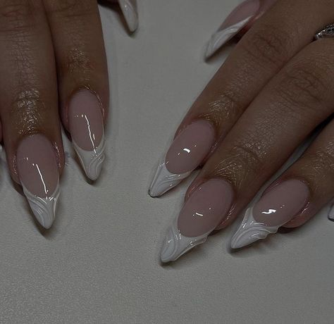 Nikkah Nails, Simple 3d Nails, Almond Classy Nails, Wedding Nails Classy, Unique French Nails, Minimalist Almond Nails, Small Almond Nails, Era Nails, 25 Nails