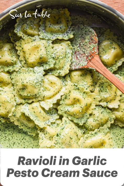 Ravioli Pasta Recipe, Best Sauce For Chicken, Ravioli Sauce Recipe, Pesto Cream Sauce, Pesto Ravioli, Chicken Ravioli, Foods Around The World, Ravioli Sauce, Cultural Foods