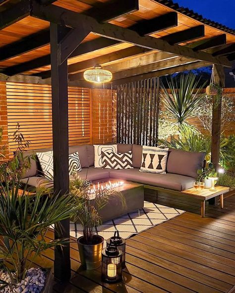 Modern Gazebo Design Outdoor, Gazebo Design Outdoor, Modern Gazebo Design, Wooden Pool Deck, Gazebo Design, Glass House Design, Diy Gazebo, Modern Gazebo, Modern Patio Design