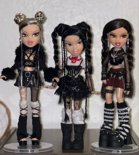 fishpurse on ig Alt Bratz Doll, Brats Outfits Inspiration, Bratz Rave Outfit, Bratz Doll Outfits Halloween, Brats Outfits, Doll Inspired Outfits, Emo Bratz, Bratz Clothing, Bratz Fits