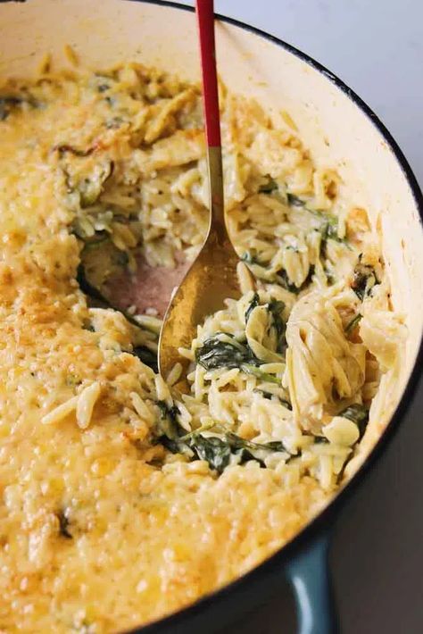 One Pot Cheesy Spinach Artichoke Orzo - Grilled Cheese Social Artichoke Orzo Recipes, Spinach Artichoke Orzo, Artichoke Orzo, Cheesy Orzo, Orzo Pasta Recipes, Cheesy Spinach, How To Cook Orzo, Orzo Recipes, Hearty Stews