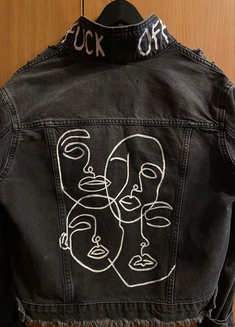 Denim Jacket Painting Ideas Easy, Hoodie Painting Ideas, Painted Jean Jacket, Embroidery Jeans Diy, Bleaching Clothes, Look 80s, Diy Pants, Diy Denim Jacket, Painted Clothes Diy