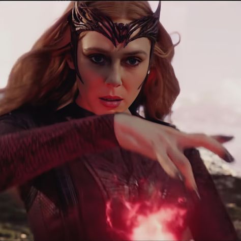 #scarletwitch #wandamaximoff #marvel #doctorstrangeinthemultiverseofmadness #elizabetholsen Chaos Magic, Elizabeth Olsen Scarlet Witch, Scarlet Witch Marvel, Witch Doctor, Marvel Photo, Scarlett Witch, Wanda And Vision, Wanda Maximoff, Marvel Women