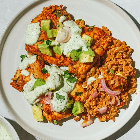 Protein Stuffed Peppers, Shred Happens, Chicken Enchilada Skillet, Chicken With Rice, Salsa Ingredients, Low Carb Pasta, Cilantro Lime Chicken, Salad Sauce, Poodle Skirt