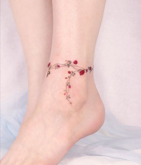 Tato Realis, Tato Dengan Makna, Bauch Tattoos, Ankle Tattoos For Women, Anklet Tattoos, Muster Tattoos, Tasteful Tattoos, Tato Lengan, Tatuaje A Color