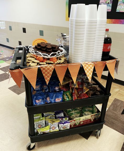 Concession Cart Ideas, Fall Concession Stand Ideas, Pop Up Concession Stand, Mobile Concession Stands, March Madness Teacher Appreciation, School Concession Stand, Mobile Snack Cart, Sunshine Cart, Softball Fundraiser