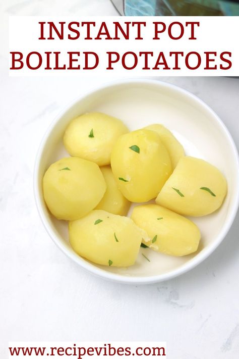 Instant pot boiled potatoes in easy, quick steps. This pressure cooker potatoes recipe is simple and produce tender fluffy potatoes. Potatoes Pressure Cooker, Boiled Potatoes Recipe, Instant Pot Veggies, Pressure Cooker Potatoes, Steamed Potatoes, Toast Pizza, Easy Mashed Potatoes, Boiled Vegetables, Best Instant Pot Recipe