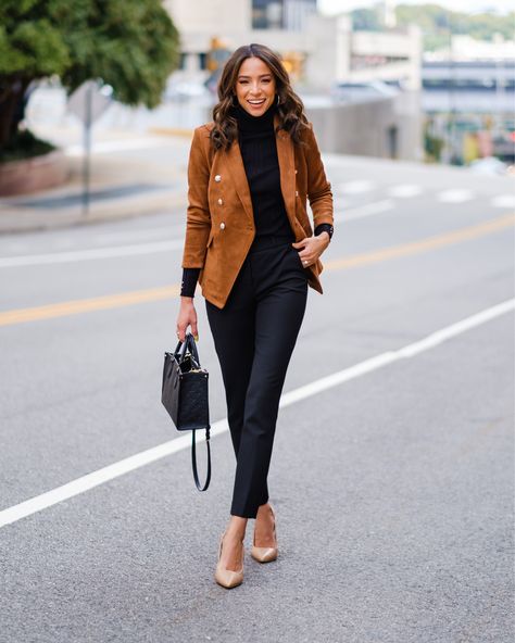 Suede Blazer Outfit, Whbm Outfits, Black Work Pants, Boss Vibes, Suede Blazer, Blazer Outfit, All Black Outfit, Blazer Outfits, Business Attire