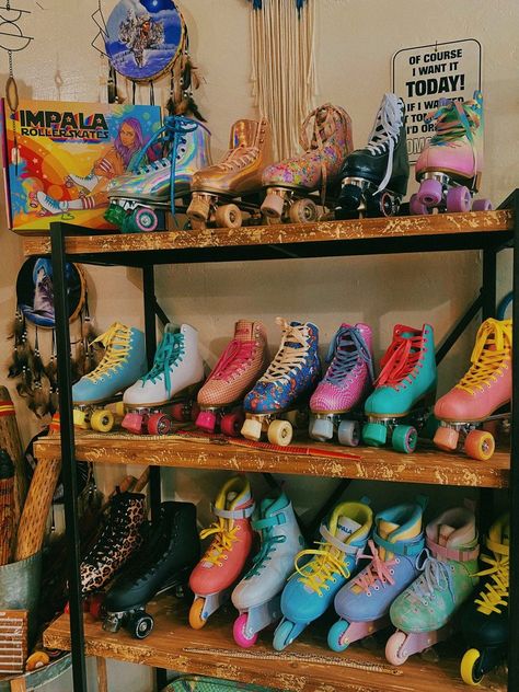 80s Roller Skating Outfits Retro, Impala Roller Skates Aesthetic, Impala Skates Outfit, Y2k Roller Skates, Roller Skate Decor, Roller Skating Aesthetic Vintage, Retro Roller Skates Aesthetic, Graffiti Alleyway, Roller Blades Aesthetic