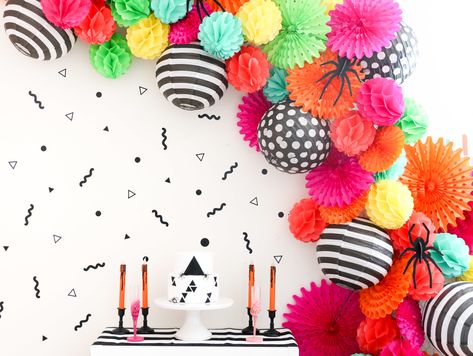 Paper Lantern Birthday Decor, Paper Lantern Garland Diy, Fan Party Decorations, Paper Lanterns Decorations, Paper Fan Garland, Paper Lantern Garland, Paper Lantern Decorations, Paper Arch, Lantern Garland