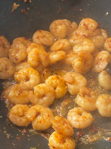 Prawn chili, stir fry prawn, stir fry, prawn, shrimp, pan, aesthetic food, food, yummy, seafood, prawn seafood, yummy seafood, shrimp, sasoned food Prawns Aesthetic, Shrimp Aesthetic, Prawn Aesthetics, Seafood Aesthetic, Shrimp Pan, Fried Shrimp Aesthetic, Seafood Lunch Aesthetic, Prawn Fry, Pan Aesthetic