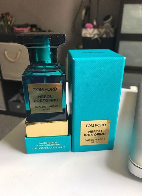 Tom Ford Neroli, Tom Ford Neroli Portofino, Tom Ford Perfume, Best Perfume For Men, Perfume Bottle Design, Perfume Collection Fragrance, Perfume Reviews, Body Smells, Chanel Perfume