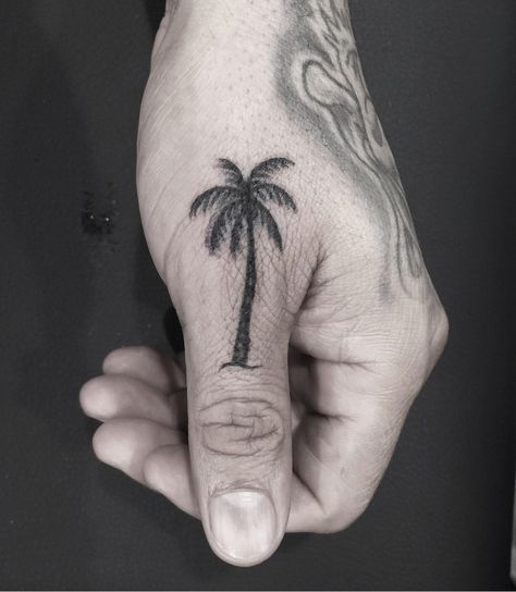 Palm tree tattoo Palm Tree Hand Tattoo, Thumb Tattoos, Palm Tree Tattoo, Tree Tattoo, Shoulder Tattoo, Palm Leaves, Palm Tree, I Tattoo, Hand Tattoos