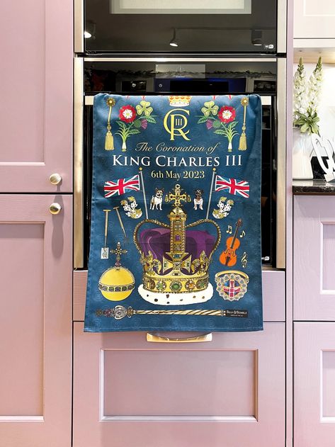 Coronation Design, St Edwards Crown, St Edward's Crown, Teal Towels, King Charles Coronation, Coronation Of King Charles, Charles Coronation, Charles Iii Coronation, The Crown Jewels