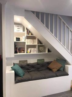 Stair Nook Ideas, Under Stairs Closet Organization, Under Stairs Storage Closet, Pantry Under Stairs, Under Stairs Closet, Under Staircase Ideas, Storage Under Staircase, Bed Under Stairs, Stairs Pantry