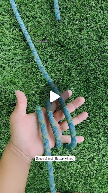 Alpine Butterfly Knot, Alpine Butterfly, Knots Tutorial, Instagram Queen, Rope Knots, Butterfly Knot, Knot, Braids, Camping