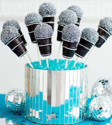 Who wouldn't want to come to this rock and roll themed birthday party? Love these microphone cake-pops! Microphone Cake Pops, Microphone Cake, Pop Star Party, Teenager Party, Chocolate Walls, Music Birthday Party, Rock And Roll Birthday, Rockstar Birthday, Rock Star Birthday