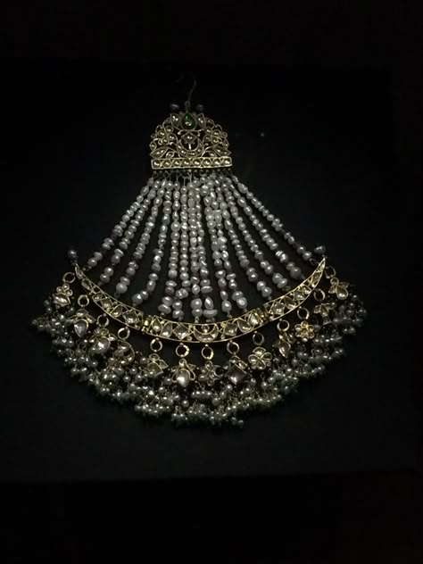 Jhoomer Rajput Paasa Designs, Jhoomer Jewellery, Jhoomar Jewellery, Jhumar Tikka, Jewelry For Man, Hyderabadi Jewelry, Vintage Indian Jewelry, Bracelets Dainty, Fresh Flower Jewelry