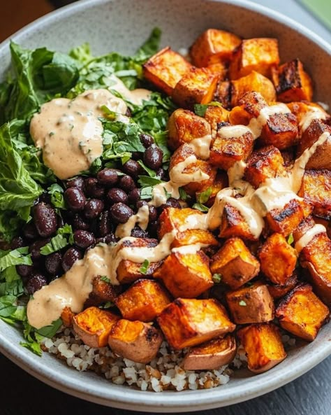 Try this Easy and Flavorful Crispy Roasted Sweet Potato Black Bean Bowl - NorthEast Nosh Recipes Black Beans And Sweet Potato Recipes, Sweet Potato Bowl Recipes, Sweet Potato Black Bean Bowl, Bowls With Sweet Potato, Black Bean Bowl, Potato Bowl Recipe, Clean Eating Family, Sweet Potato Bowl, Bean Bowl