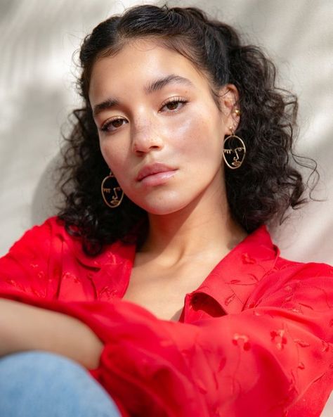 Tashi Rodriguez, Hair Job, Foto Tips, Curly Hair Inspiration, Penteado Cabelo Curto, Dirty Dancing, Curly Hair Cuts, Short Curly Hair, Grunge Hair