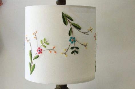 Embroidered Lampshade, Bedroom Stuff, Lampshade Designs, Wool Thread, Diy Lamp Shade, Punch Needle Embroidery, Home Upgrades, Diy Lamp, Free Embroidery Designs