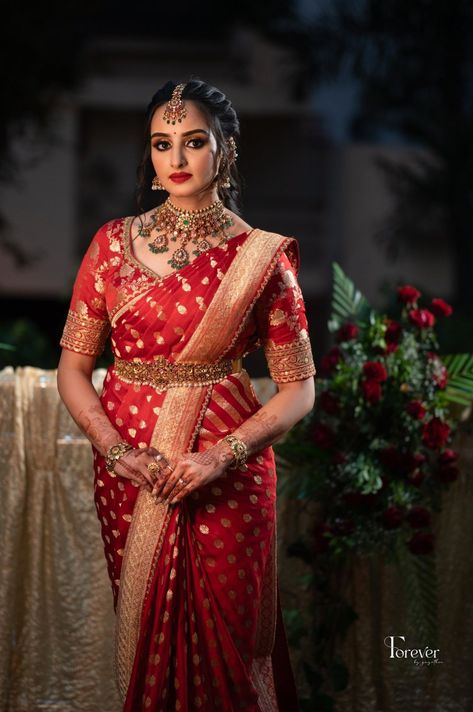 Saree Necklace Ideas, Red Shalu Saree For Bride, South Indian Bride Lehenga, Nalugu Hairstyles, Kanjeevaram Bride, Benarasi Saree Wedding, Red Saree Bride, Red Bridal Saree South Indian, Shalu Saree