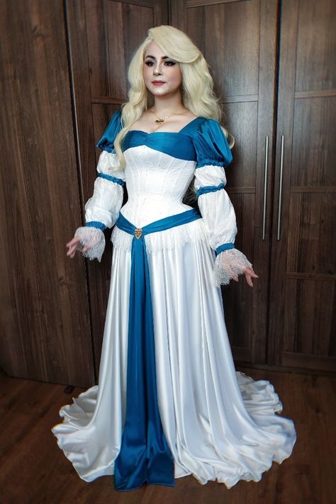 Swan Princess Costume, Moraine Sedai, The Swan Princess Odette, Odette Cosplay, Swan Princess Odette, Princess Odette, The Swan Princess, Swan Princess, Princess Inspired