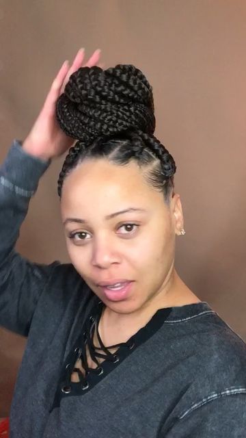 Box Braids Gym Hairstyles, How To Do Jumbo Braids On Yourself, Jumbo Braids In A Bun, Jumbo Box Braids Tutorial, Natural Jumbo Braid, Gym Braids, Braids Into A Bun, Jumbo Knotless Box Braids, Feeding Braids