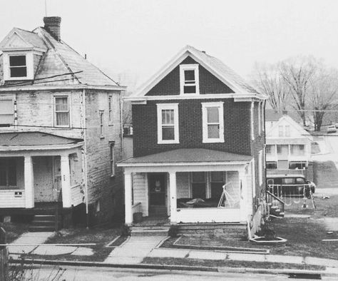 1910-farmhouse-turret-porch-2f219f89 1920 Farmhouse Exterior, 1910 House Exterior, 1900s Farmhouse Exterior, 1910 Farmhouse, Victorian Front Porch, 1900s Farmhouse, Closed In Porch, 1910 House, Small Colonial