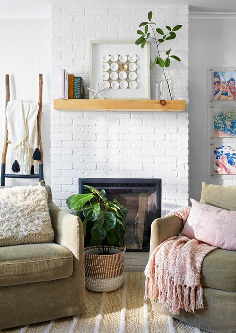 white-brick-fireplace-floating-shelf-CyyX8g0tanu9nNsrJ-ED7u Cape Cod Fireplace, Fireplace Painting Ideas, Fireplace Mantle Ideas, Fireplace Makeover Ideas, Diy Fireplace Mantel, White Brick Fireplace, Simple Fireplace, Classic Fireplace, Mantle Ideas