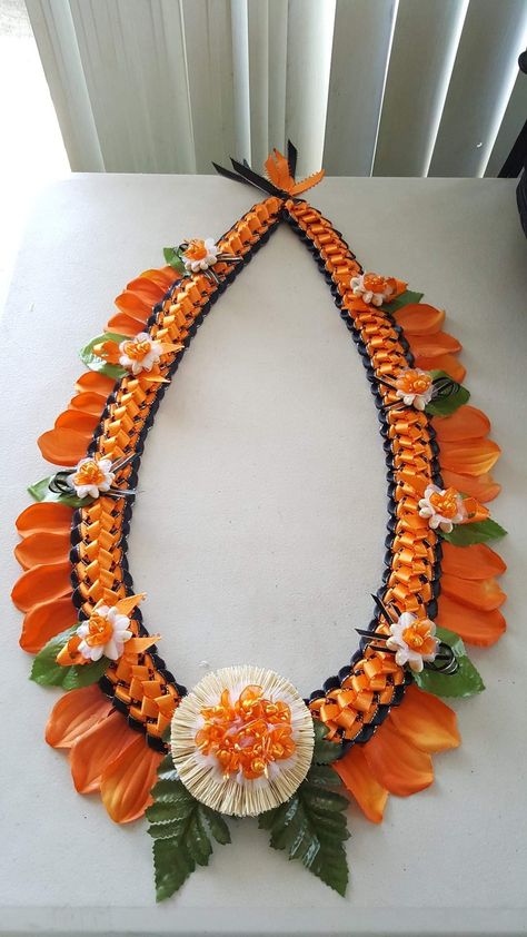 Samoan Lei, Crochet Hawaiian Lei Pattern, Flower Lei Diy, Flower Reef, Polynesian Flower Crown, Tongan Kahoa Lei, Hawaiian Necklace Flower, Graduation Leis Diy Ribbons, Graduation Leis Diy