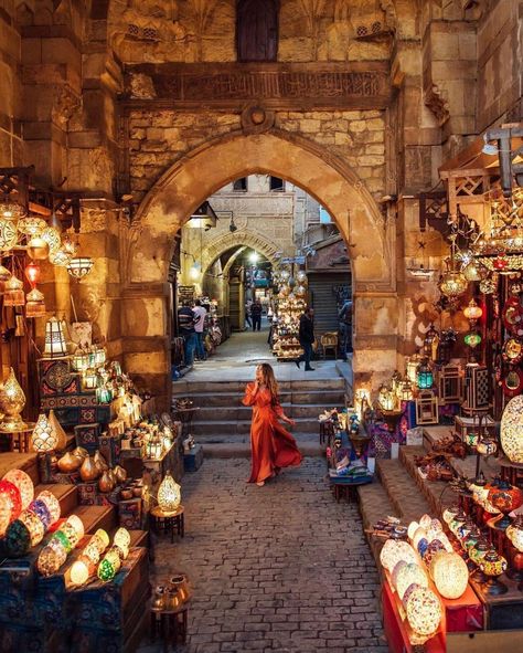 This Is Cairo on Instagram: “Cairo’s Most Iconic Flea Market 🤩 . 📸: @helloomelissa . #cairo🇪🇬 #cairoegypt #cairo #egypt #egypt🇪🇬 #egypte #egyptian #egyptianstyle…” Egypt Resorts, Egypt Aesthetic, Egypt Culture, Public Display Of Affection, Egypt Tours, Sharm El Sheikh, Visit Egypt, Pyramids Of Giza, Egypt Travel