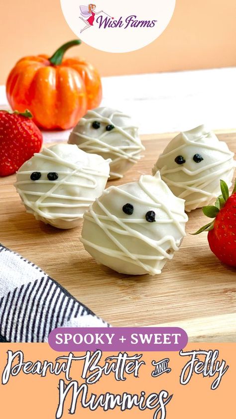 These Peanut butter and jelly mummies are great Halloween party food and make a delicious Halloween treat idea for kids! Delicious Halloween Treats, Fresh Strawberry Recipes, Halloween Party Food, Halloween Recipe, Peanut Butter And Jelly, Toddler Stuff, Halloween Food For Party, Halloween Treat, Fresh Strawberries