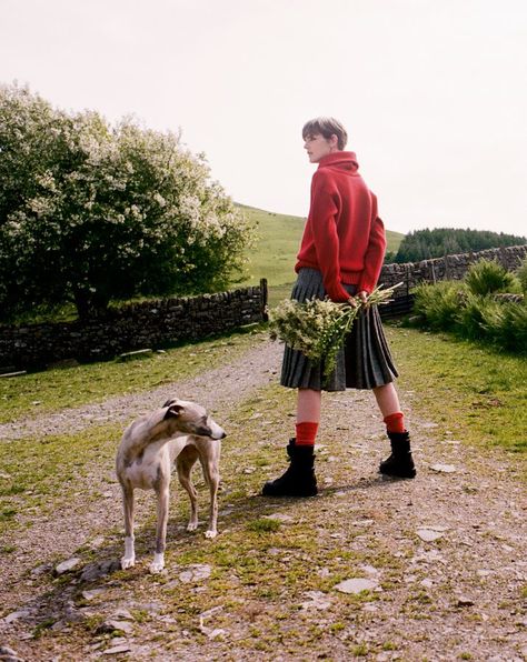 Countryside Outfit, Countryside Fashion, Ireland Fashion, Stella Tennant, English Country Style, Farm Boys, Country Fashion, British Countryside, British Heritage