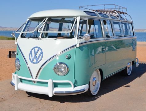 1961 Custom 23 Windows Ragtop VW Traveler Bus Wolksvagen Bus, Vw Kampeerwagens, Van Volkswagen, Kombi Trailer, Vintage Volkswagen Bus, Vw Minibus, Vw Splitscreen, Vw Bus T1, T1 Bus