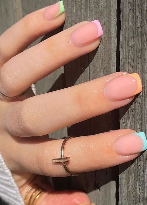 Wedding Guest Nails, Red Nail Ideas, Summer Nail Design Ideas, Short Nail Design, Spring Nail Design, French Top, Cute Summer Nail Designs, August Nails, Spring Nail Ideas