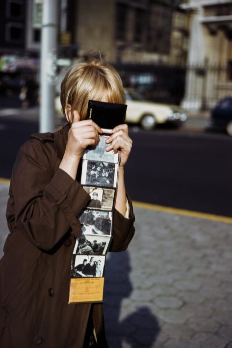 Stunning Kodachrome images of New York City, 1966 - 1967 1960s New York, Garry Winogrand, University Of New Hampshire, Miss Moss, San Francisco Museums, Big Photo, Paris Photo, Color Film, Paris Photos