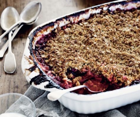 Recipe: Maggie Beer’s Apple and Rhubarb Crumble Apple And Berry Crumble, British Pudding, Plum Crumble, Blackberry Crumble, Apple Crumble Recipe, Plum Recipes, Rhubarb Crumble, Berry Crumble, Tesco Real Food