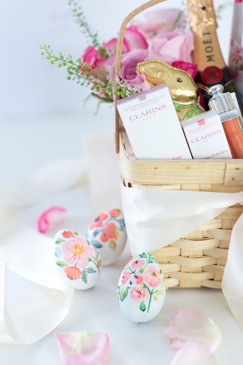 Grown Up Easter Basket Grown Up Easter Basket, Homemade Easter Baskets, Adult Easter Baskets, Creative Easter Baskets, Easter Tops, Basket Diy, Easter Basket Ideas, Easter Basket Diy, Nice Weekend