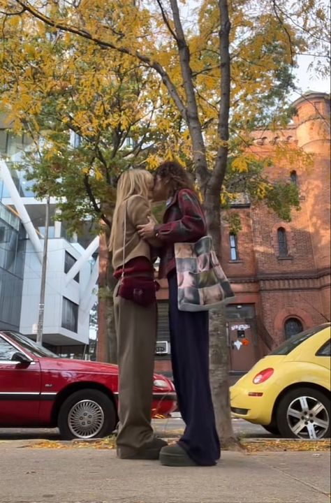 We Fall In Love In October, Fall Wlw Aesthetic, Wlw Fall Aesthetic, Queer Relationship Aesthetic, Wlw Autumn, Wlw Love Aesthetic, Wlw Family, Lesbian Couple Aesthetic, Fall Couple Aesthetic