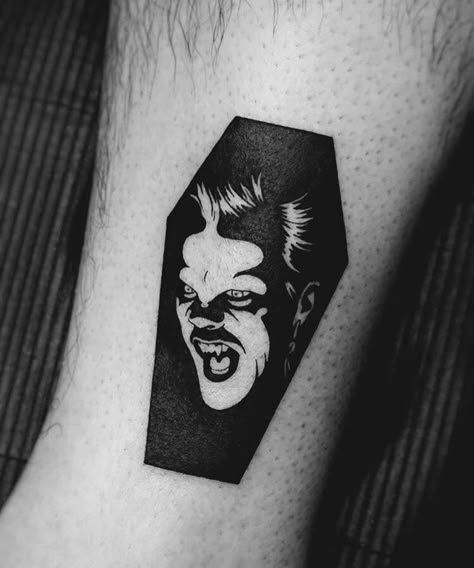 Scary Movie Tattoos Ideas, Et Tattoo Movie, The Lost Boys Tattoo Ideas, 80s Horror Tattoo, Horror Manga Tattoo, Saw Movie Tattoo Ideas, Horror Style Tattoo, Horror Film Tattoo, Film Tattoo Ideas Movies