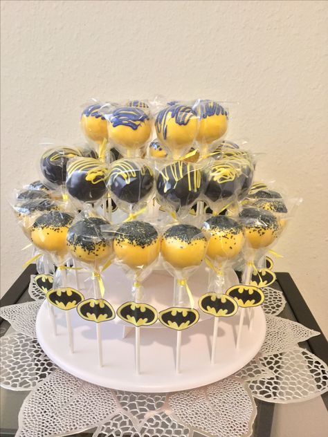 Batman Strawberries, Batman Treats, Batman Food, Batman Cake Pops, Batman Party Decorations, Batman Themed Birthday Party, Batman Cupcakes, Birthday Setup, Batman Birthday Cakes