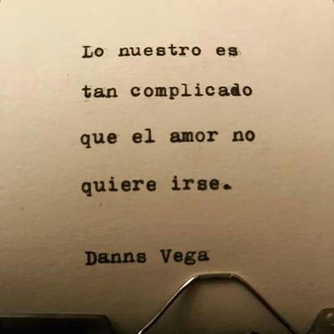 Lo nuestro es tan complicado. Paragraphs For Him, Done Quotes, Rare Words, Life Thoughts, Funny Phrases, Lovely Quote, Sarcasm Humor, Motivational Quotes For Life, Deep Words