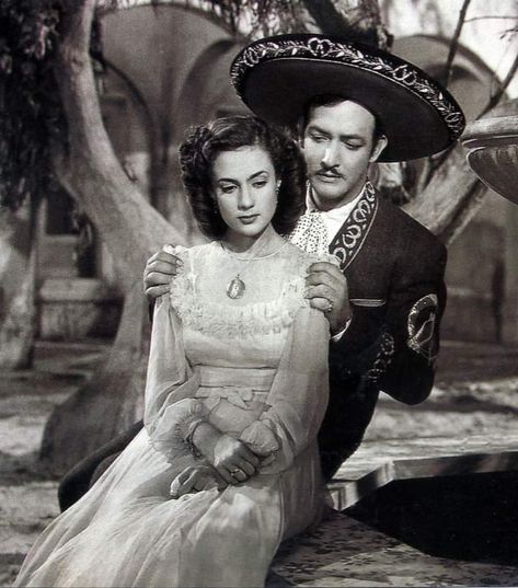 Traditional Mexican Wedding, Vintage Mexican Wedding, Latina Aesthetic, 1940s Women, Latino Art, Mexican Culture Art, Vintage Hollywood Glamour, Mexican Actress, Mexican Fashion