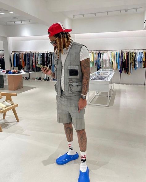 Future Rapper Style, Future Pluto, Rapper Fashion, Men Streetwear Outfits, Loc Ideas, Tomboyish Outfits, Future Rapper, Loc Styles For Men, Future Aesthetic