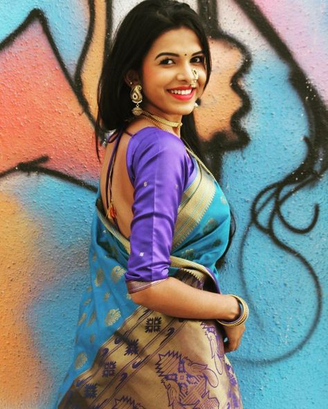 So Beautiful Mitali Mayekar - Marathi Actress Mitali Mayekar, Marathi Nath, Beautiful Beach Pictures, Marathi Actress, Paithani Sarees, Indian Saree Blouse, Serial Actress, Saree Photoshoot, Sweet Pic