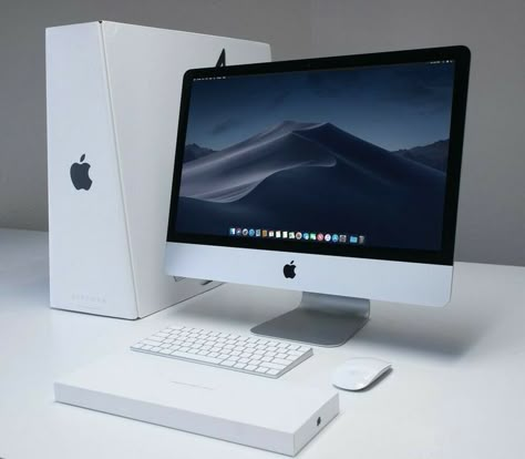 Computer Apple, Apple Desktop, Apple Iphone Accessories, Desain Pantry, Apple Imac, Apple Technology, White Desk, Apple Computer, Apple Laptop