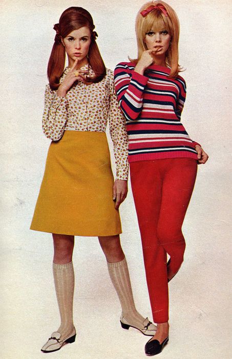 Vintage Style: Floral blouse, skirts & flats 60s Fashion Trends, 60s Girl, 1960 Fashion, 60s 70s Fashion, Fashion 1960s, Sixties Fashion, Look Retro, Seventeen Magazine, Retro Mode